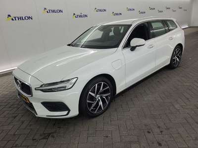 Volvo V60 T6 TWIN ENGINE AWD GEARTRONIC MOMENT PRO 5D 251KW, 2020
