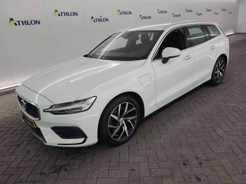 Volvo V60 T6 TWIN ENGINE AWD GEARTRONIC MOMENT PRO 5D 251KW, 2020