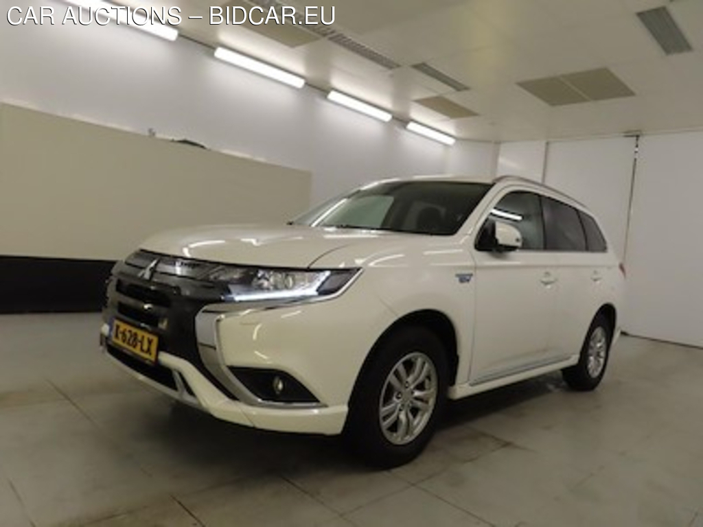 Mitsubishi Outlander PHEV Pure 5d