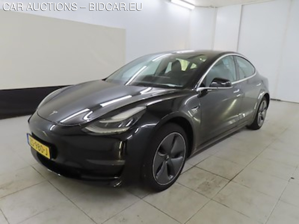 Tesla Model 3 Standard Range Plus RWD 4d