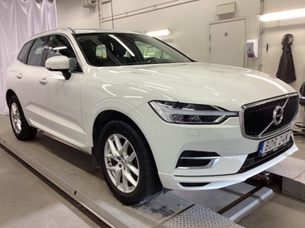Volvo XC60 T8 AWD Momentum Teknik Panorama H/K Kamera BLIS Navi