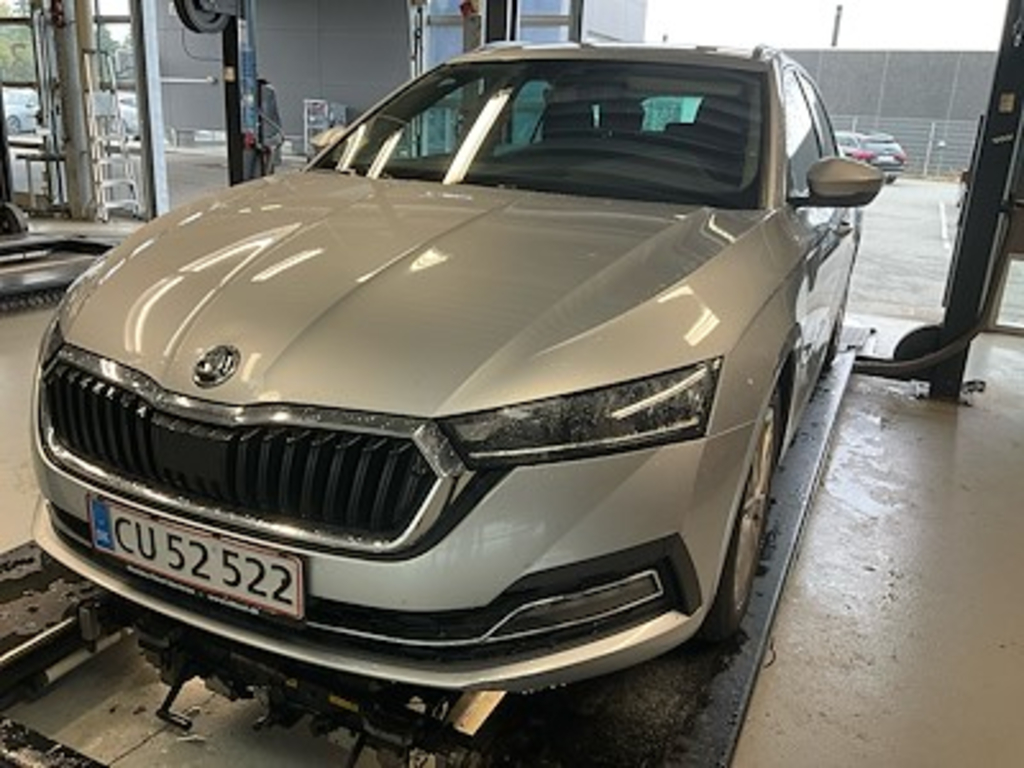 Skoda OCTAVIA Combi Business Executive A8 2.0 TDI 150 UA!