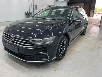 Volkswagen PASSAT 1.4 Tsi Gte High Plug-In Hybrid Dsg Var UA!