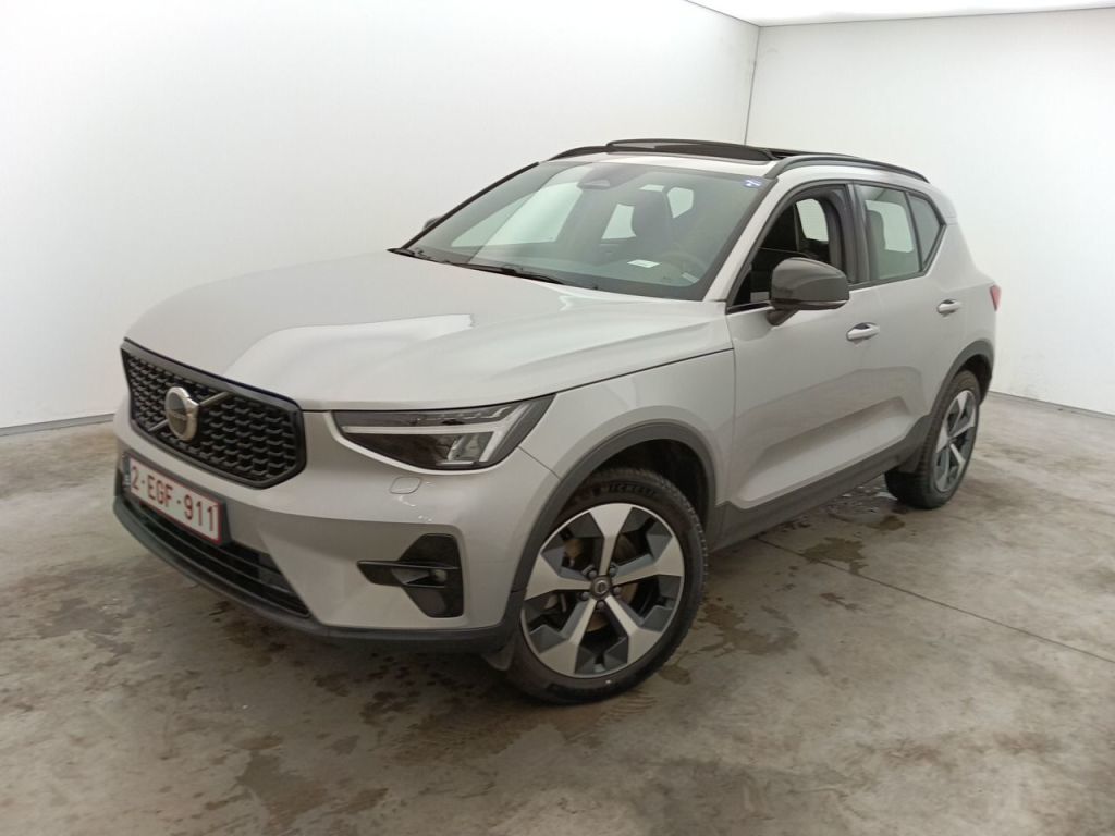 Volvo Xc40 - 2022 XC40 2.0 B3 MHEV ULTIMATE DARK DESIGN DCT, 2023
