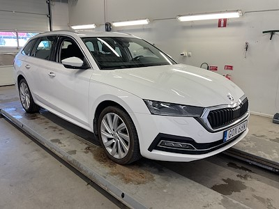 Skoda Octavia Combi iV Style Cockpit Navi