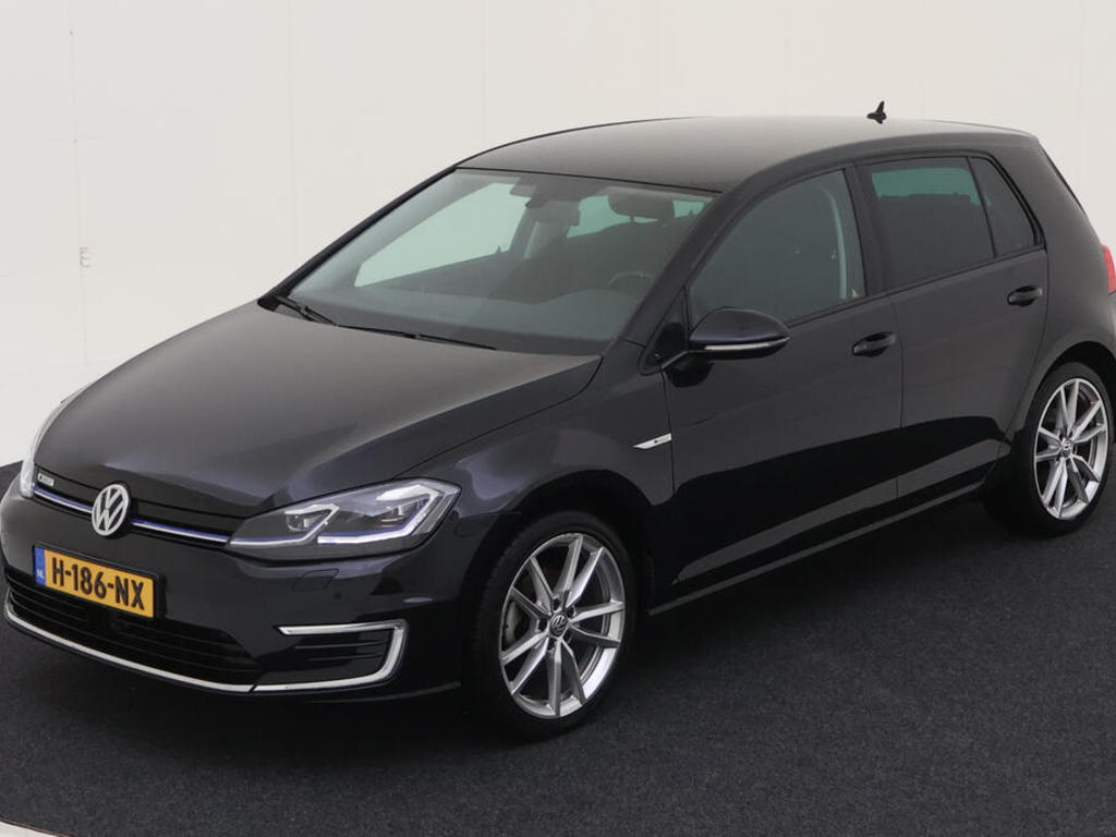 Volkswagen E-golf BEV 136PK E-DITION WINTER WARMTEPOMP KEYLESS CAMERA, 2020