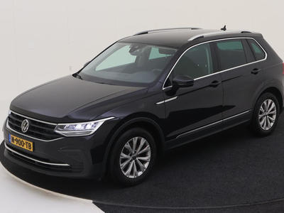 Volkswagen Tiguan 1.5 TSI 150PK DSG LIFE BUSINESS STOELEN WINTER TREKHAAK, 2022