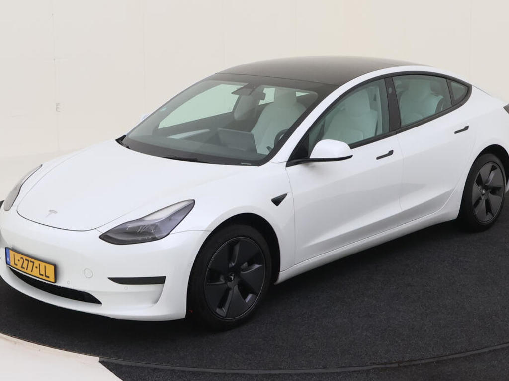 Tesla Model 3 STANDARD PLUS RWD BLACK&amp;WHITE, 2021