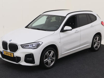 BMW X1 SDRIVE18D 150PK AUT TREKHAAK, 2020