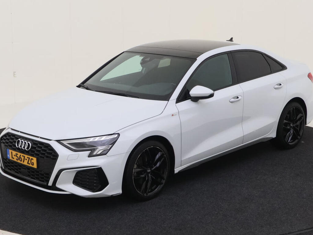 Audi A3 Limousine 30 TFSI 110PK S TRONIC S EDITION PANO OPTIEK, 2021