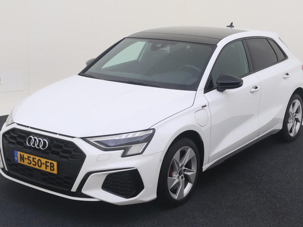 Audi A3 Sportback 45 TFSI PHEV 245PK S TRONIC S ED COMPETITION B&O LED PARK PANO, 2021