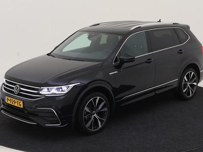 Volkswagen Tiguan allspace 1.5 TSI 150PK DSG R-LINE BUSINESS+ WINTER MULTIMEDIA TREKHAAK, 2022