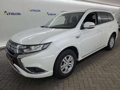 Mitsubishi Outlander PHEV PURE 5D 165KW, 2020
