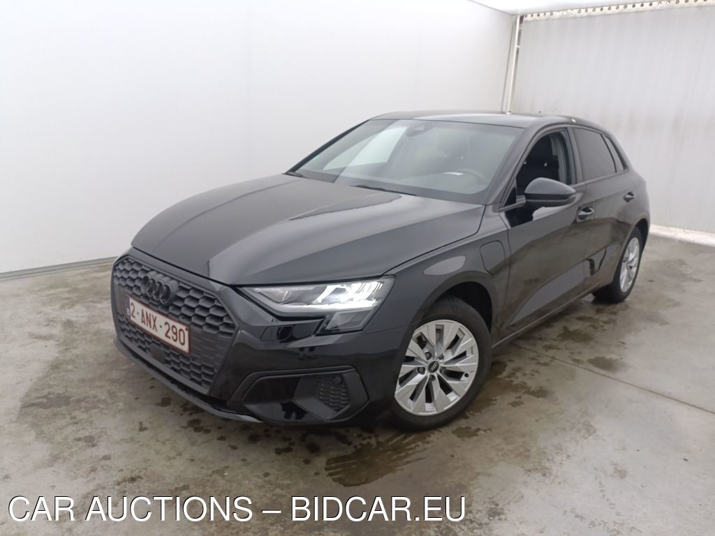 Audi A3 sportback - 2020 A3 SPORTBACK 40 TFSI E PHEV ATTRACTION S TRONIC (150 KW), 2021