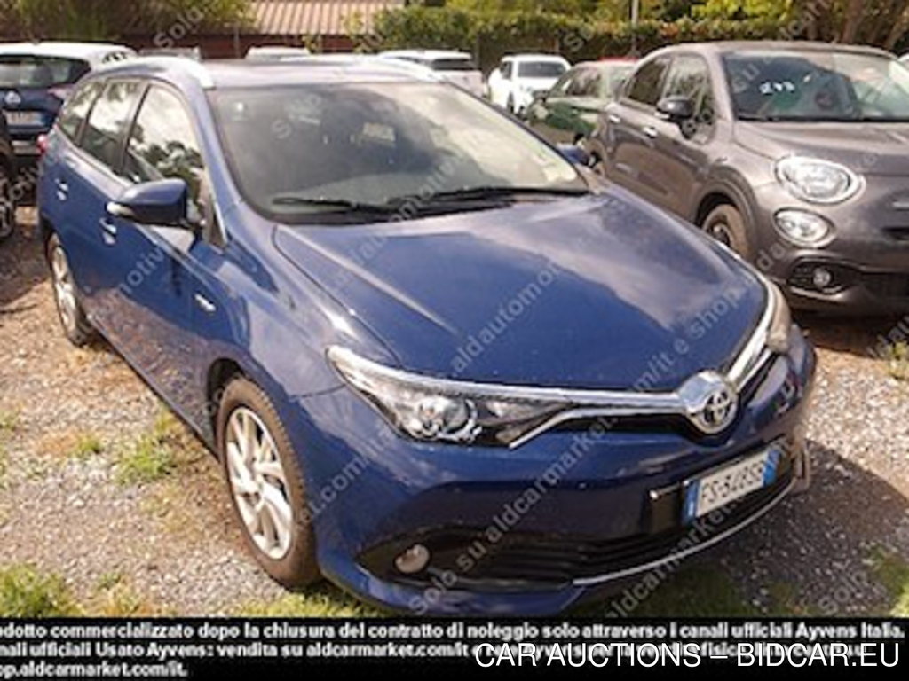 Toyota auris touring sports hybrid business -