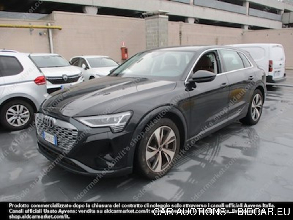 Audi Q8 e-tron 55 quattro business -