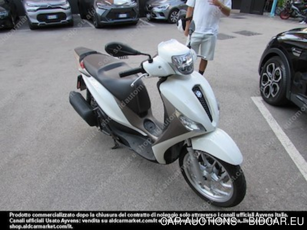 Piaggio medley 125 abs scooter euro -