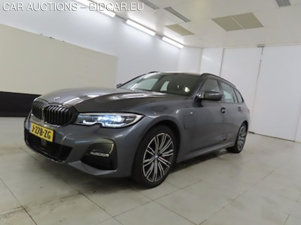BMW 3 serie touring 330e High Executive M Sport 5d