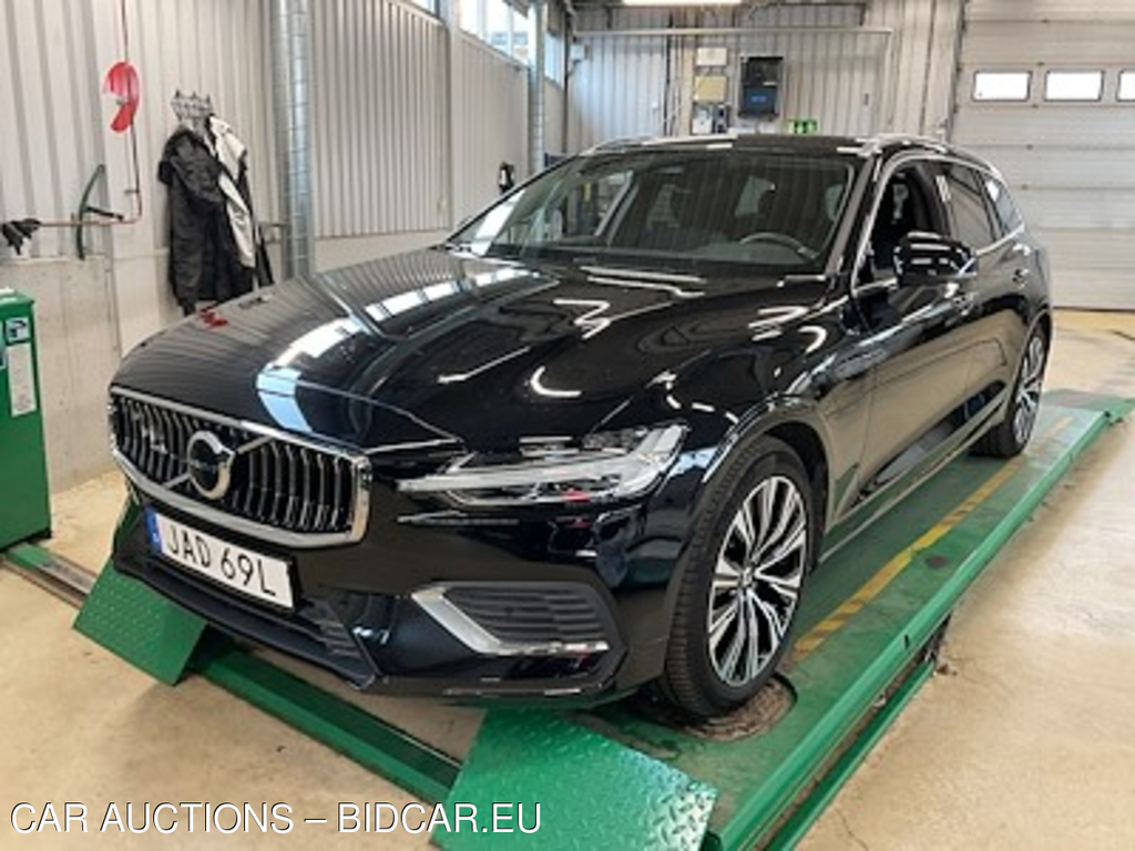 Volvo V60 T6 Recharge AWD Core Edition Ljus H/K Parkeringssupport Drag
