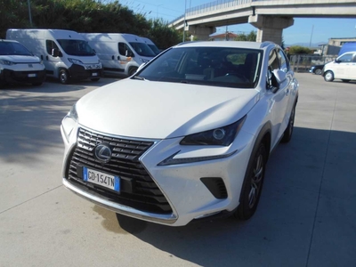Lexus NX Hybrid Business 2WD, 2020