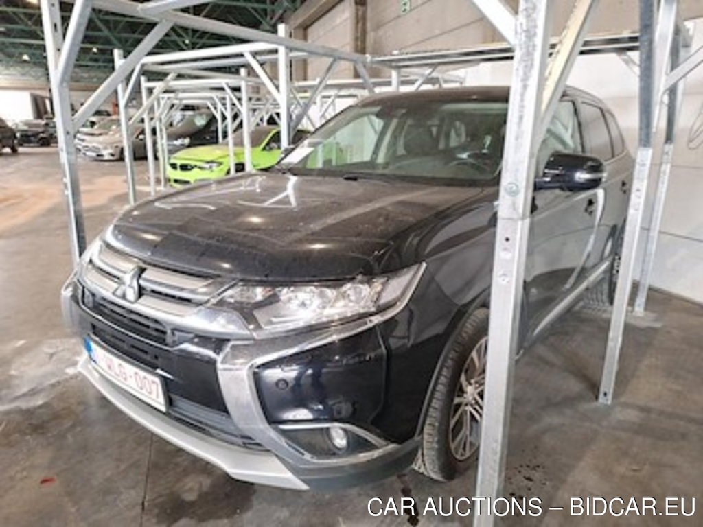 Mitsubishi Outlander diesel - 2016 2.2 DI-D 4WD Instyle Premium STOCK