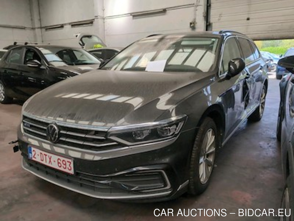 Volkswagen Passat variant 1.4 TSI MSQ VARIANT GTE BUSINESS