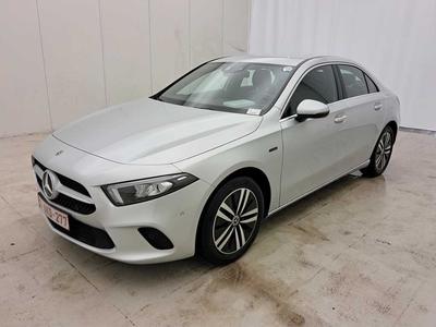 Mercedes A-Klasse A250e Limousine Business Solution 1.3i 218pk/cv 4p 8G-DCT, 2021