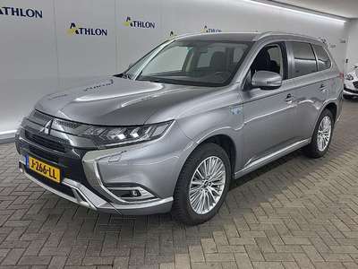 Mitsubishi Outlander PHEV PURE+ 5D 165KW, 2020