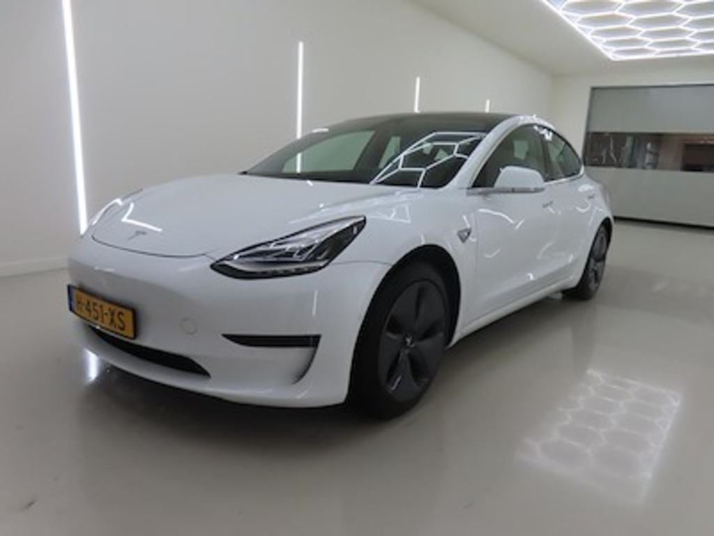 Tesla Model 3 Standard Range Plus RWD 4d