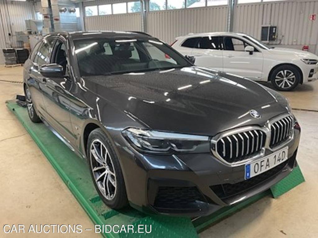 BMW Series 5 530e Touring M-Sport HiFi Skinn Kamera Drag