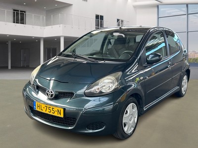 Toyota Aygo 1.0-12V ASPIRATION RED NAVIGATOR, 2011