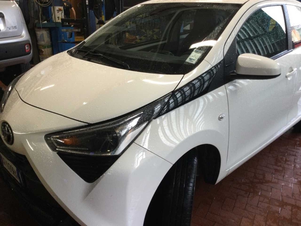 Toyota AYGO CONNECT 1.0 VVT-i x-cool, 2021