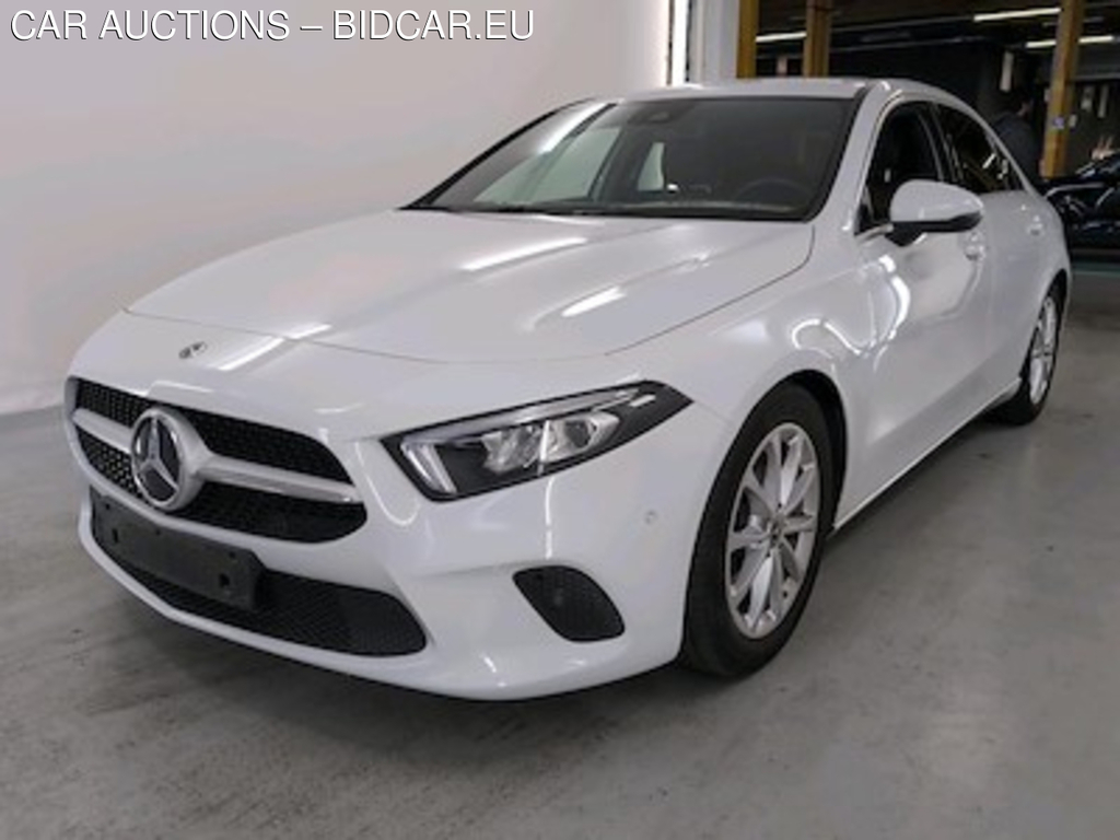 Mercedes-Benz Classe A sedan diesel v177 A 180 d Launch Edition (EU6d-TEMP) STOCK