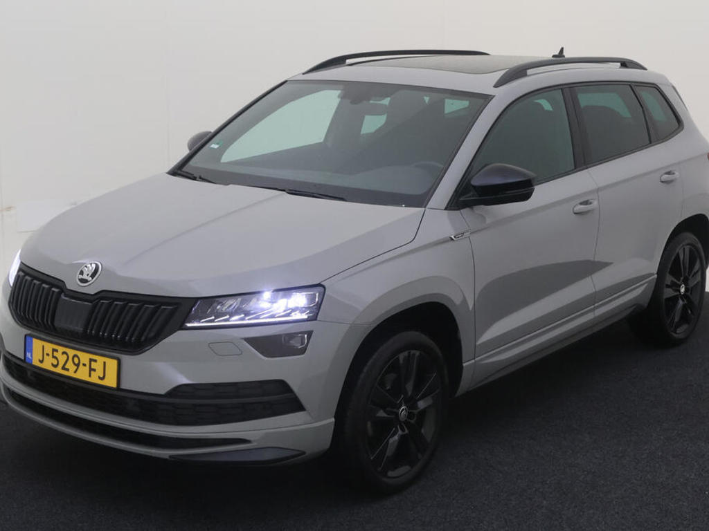 Skoda Karoq 1.5 TSI 150PK DSG SPORTLINE BUSINESS FUNCTIE PANO, 2020
