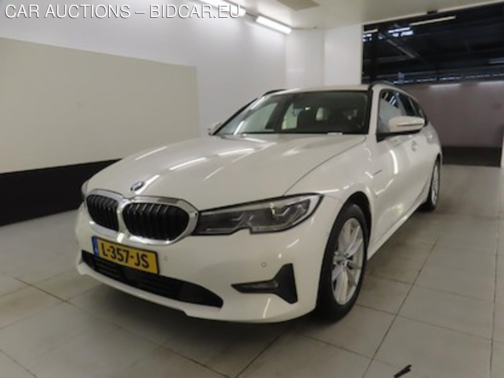 BMW 3-serie touring 320e Business Edition Plus 5d