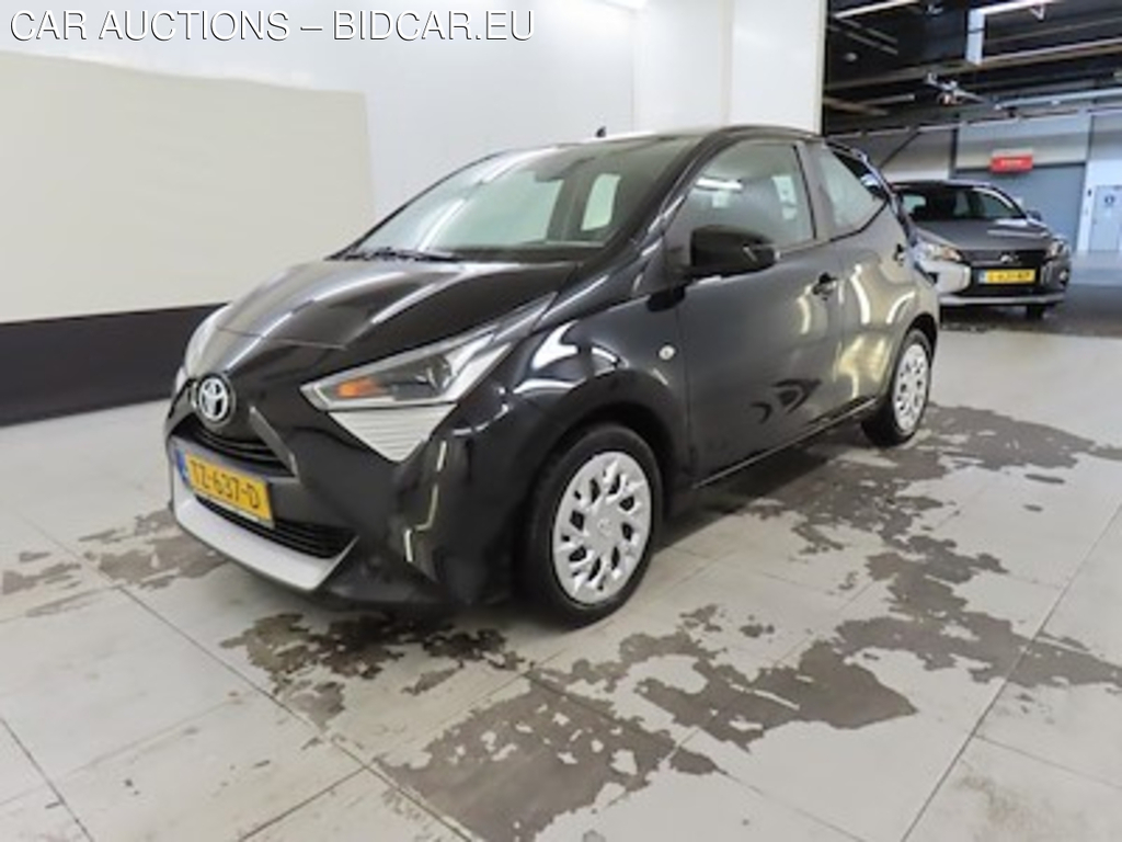 Toyota Aygo 1.0 VVT-i ActieAuto x-play APL