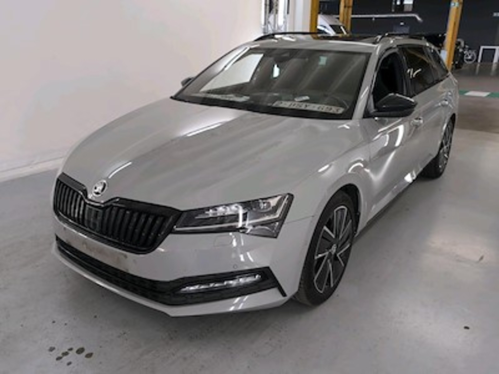 Skoda Superb combi 2.0 CRTDI 110KW DSG7 SPORTLINE Park &amp; Travel Assist