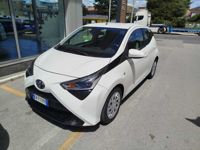 Toyota AYGO CONNECT 1.0 VVT-i x-cool MMT, 2020