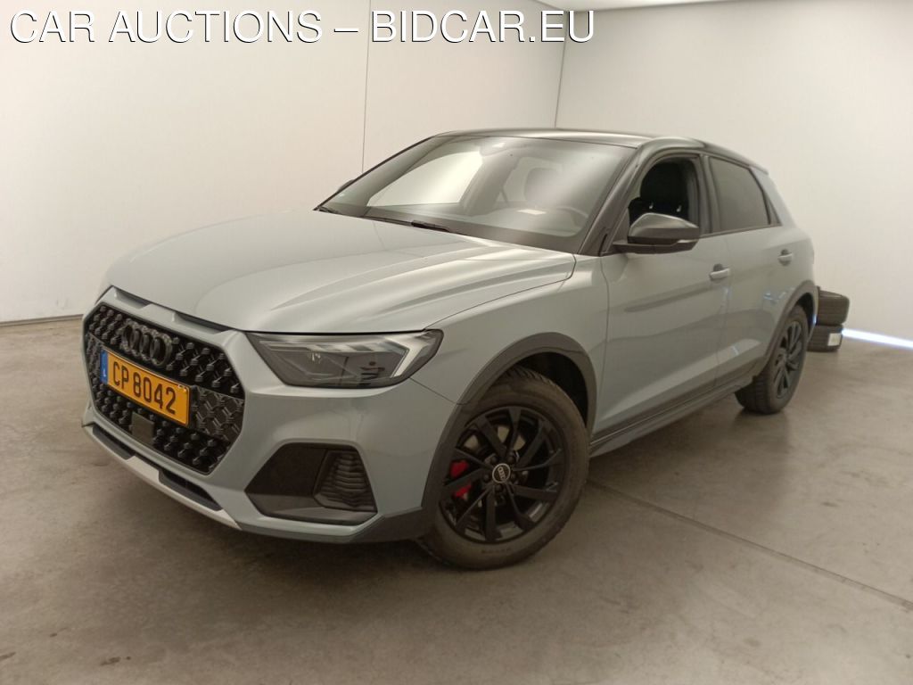 Audi A1 citycarver A1 CITYCARVER 35 TFSI S TRONIC (EU6AP), 2021