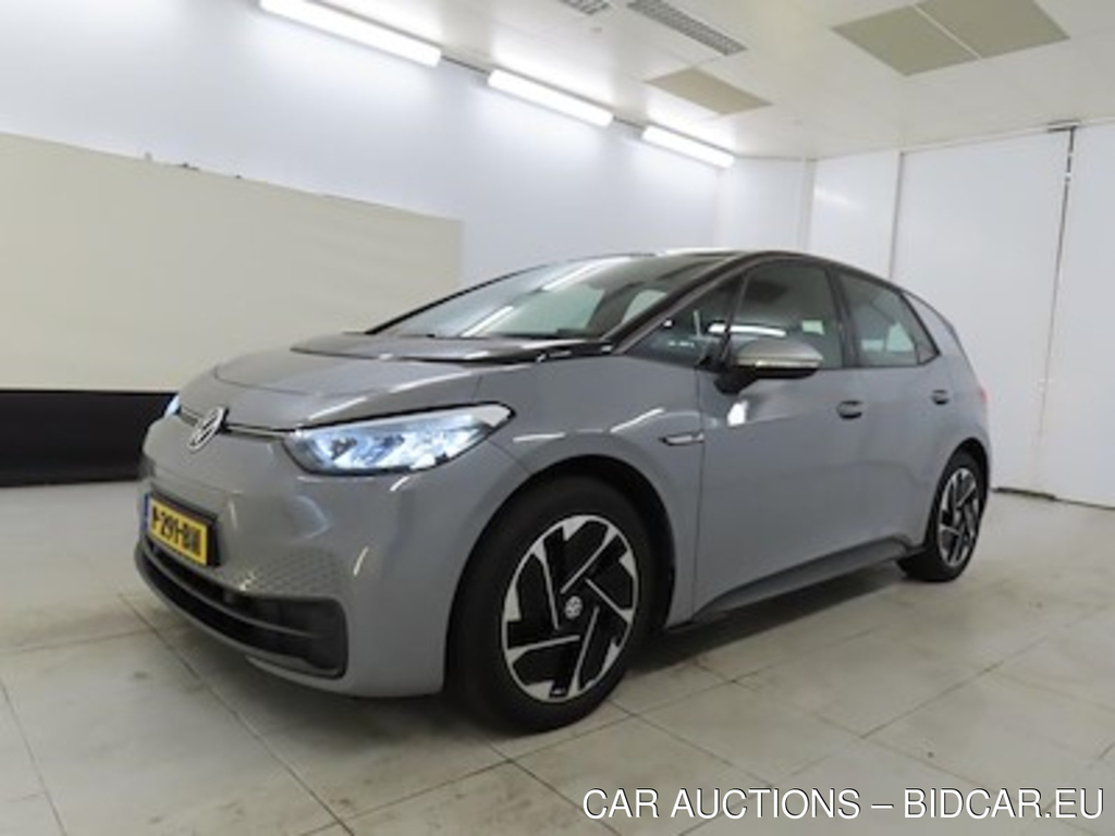 Volkswagen ID.3 58kWh 1st auto