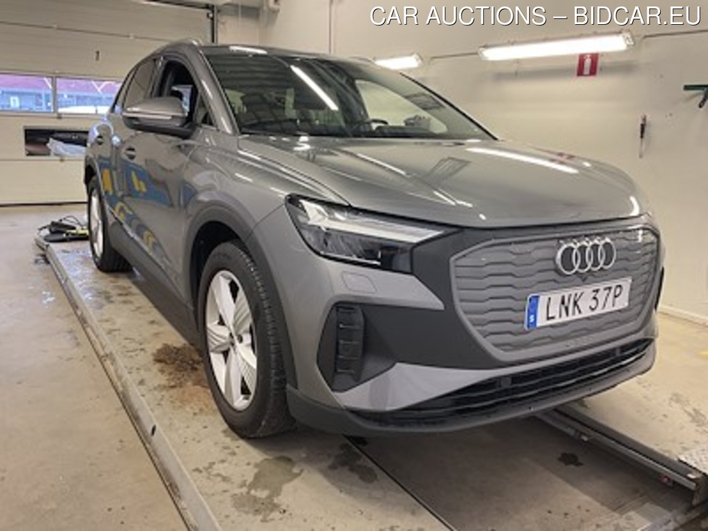 Audi Q4 e-tron 45 e-tron quattro Drag Cockpit