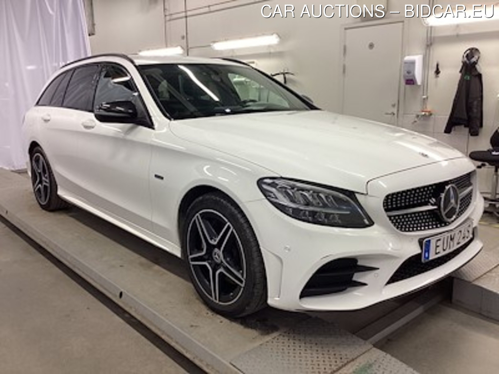 Mercedes-Benz C-Klass 300 T de AMG Line Burmester Varmare Kamera Navi