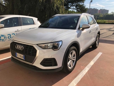 Audi Q3 35 TDI S tronic Business, 2021