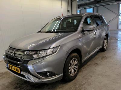 Mitsubishi Outlander (outgoing) PHEV 2.4 165kW 4WD Pure CVT, 2021