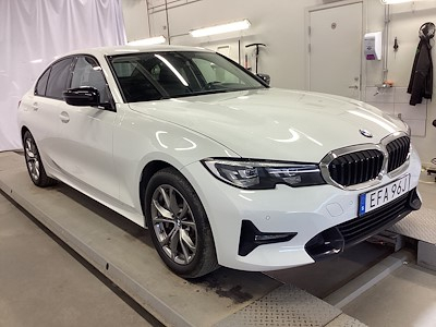 BMW 3-serie 330e Sedan Sport Line Shadow Line Navi