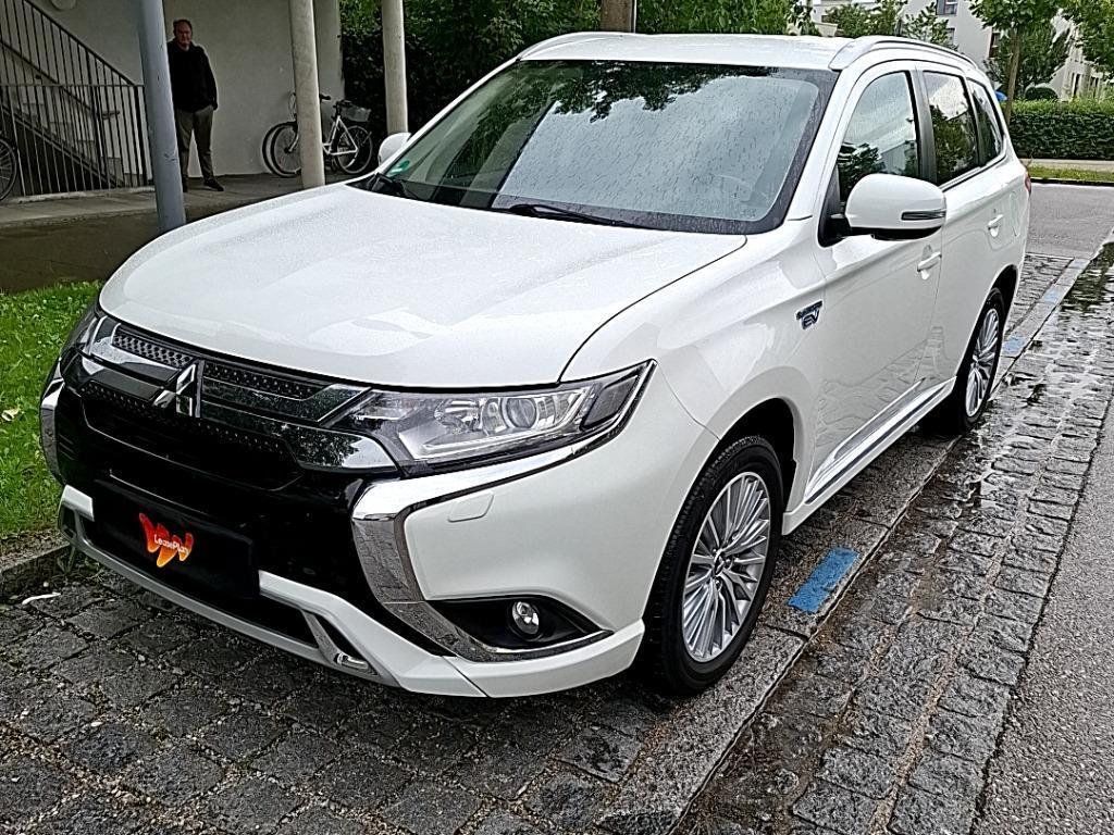 Mitsubishi Outlander 2.4 4WD PLUG-IN HYBRID, 2020