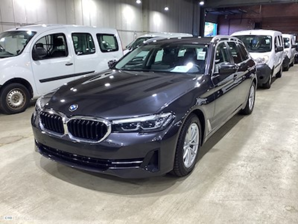 BMW 5 series touring 2.0 520D 140KW XDRIVE TOURING AUTO Business Parking Assistant