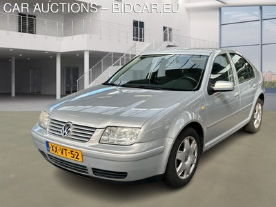 Volkswagen Bora 1.6 HIGHLINE, 1999