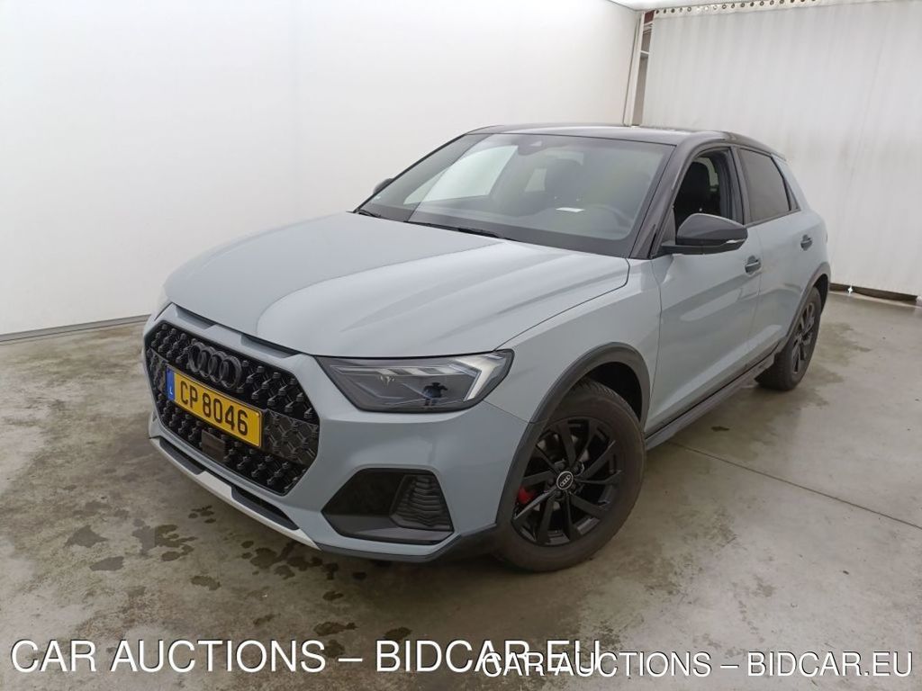 Audi A1 citycarver A1 CITYCARVER 35 TFSI S TRONIC (EU6AP), 2021