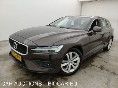 Volvo V60 diesel - 2018 V60 2.0 B4 MOMENTUM PRO GEARTRONIC, 2021